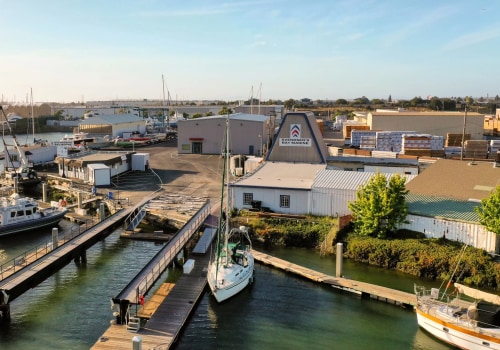 What Services Are Included In Full-Service Boat Removal?